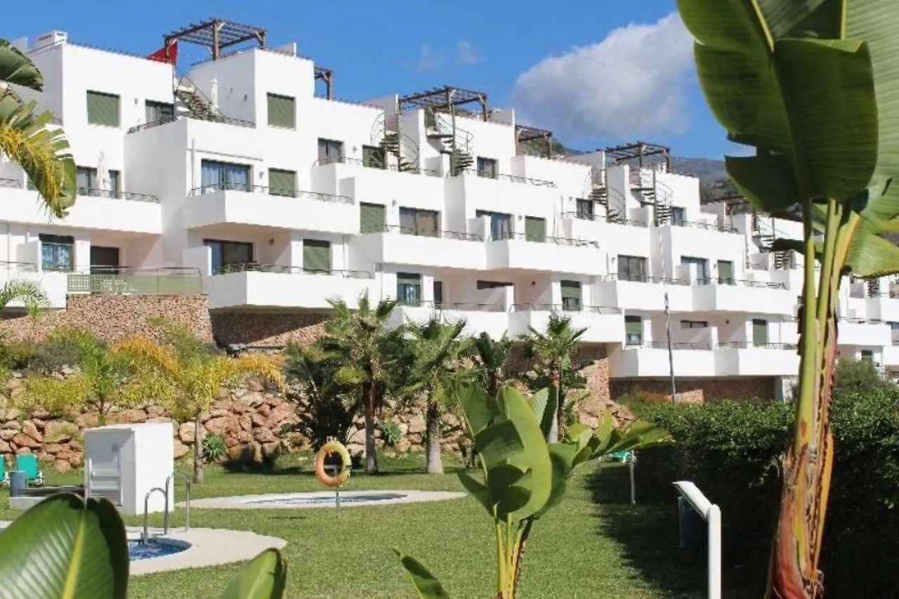Resort De Nerja 2*,